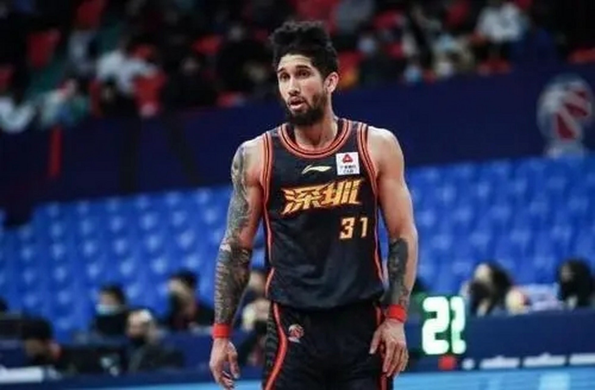 开云官网-深圳队完胜上海队，布克刷新纪录